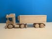Fa teherautó utánfutóval 33 x 7 x 12 cm