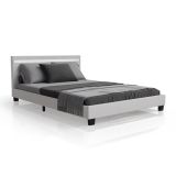 Modern fehér kárpitozott ágy 140x200 LED-del, ágyráccsal